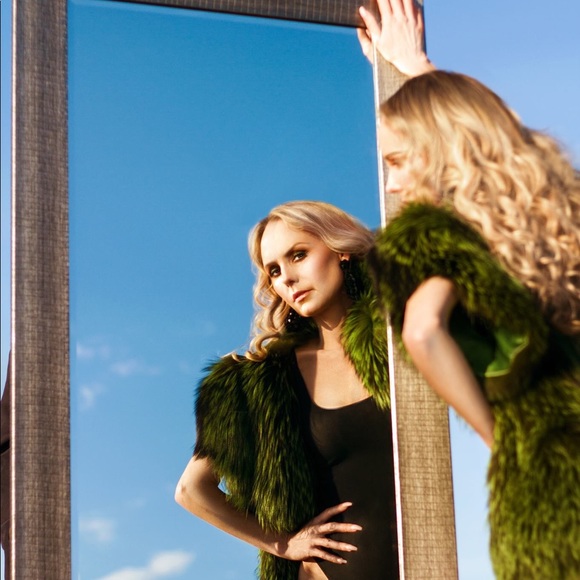 White Fox Haute Couture Vest - Picture 2 of 4